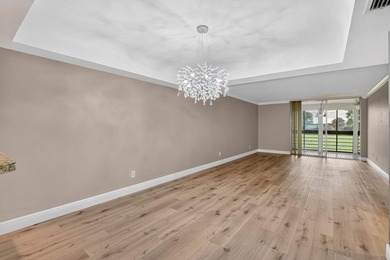 Rarely available corner unit in sought-after Boca Barwood, a - photo 14
