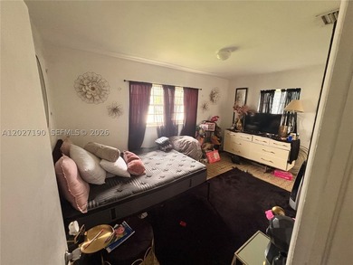 Spacious 2 Bedroom, 2 Bathroom single family home with a den - photo 19
