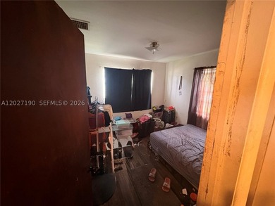 Spacious 2 Bedroom, 2 Bathroom single family home with a den - photo 20