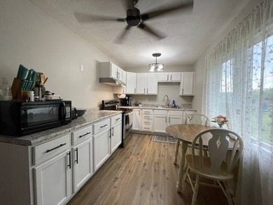 This 3-BR 1 bath Cutie is perfect for the family wanting a small - photo 20