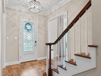 Take a look at this classic charmer. This stunning home is full - photo 3