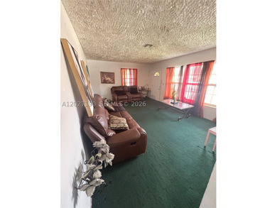 Spacious 2 Bedroom, 2 Bathroom single family home with a den - photo 28