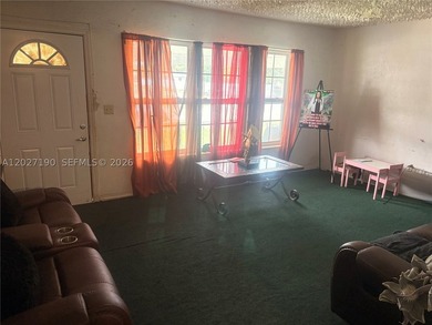 Spacious 2 Bedroom, 2 Bathroom single family home with a den - photo 29