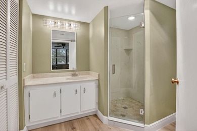 Rarely available corner unit in sought-after Boca Barwood, a - photo 30
