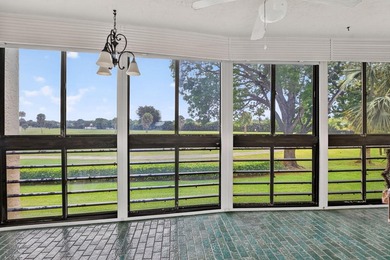Rarely available corner unit in sought-after Boca Barwood, a - photo 33