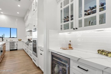 Voted ''Best on Tour'', this Las Sendas custom is exceptional! - photo 35