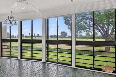 Rarely available corner unit in sought-after Boca Barwood, a - photo 38
