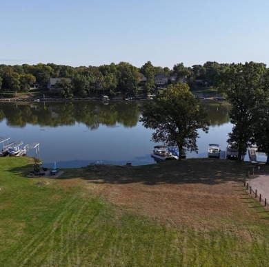 Lake Lot For Sale in Lake Holiday, Illinois