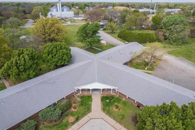 Prime multi-unit investment opportunity on nearly 10 acres in - photo 5