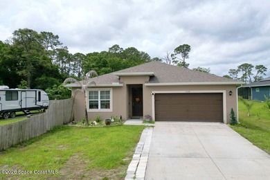 Almost new home on 1/2 acres! Peaceful & fully fenced for - photo 21