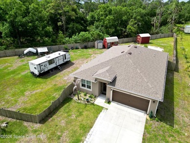 Almost new home on 1/2 acres! Peaceful & fully fenced for - photo 22