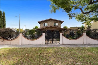 Spacious and versatile Santa Ana investment opportunity, perfect - photo 1