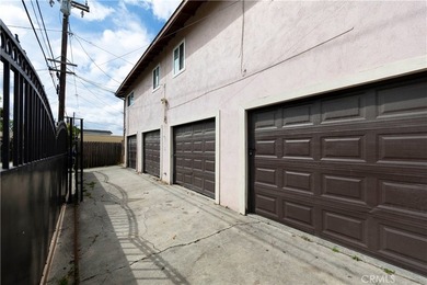 Spacious and versatile Santa Ana investment opportunity, perfect - photo 4