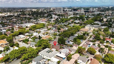 Spacious and versatile Santa Ana investment opportunity, perfect - photo 10