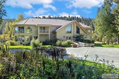 With 18 parcels, including 15 buildable lots and extensive water - photo 3