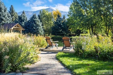 With 18 parcels, including 15 buildable lots and extensive water - photo 8