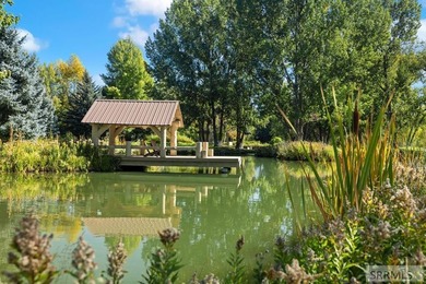 With 18 parcels, including 15 buildable lots and extensive water - photo 9