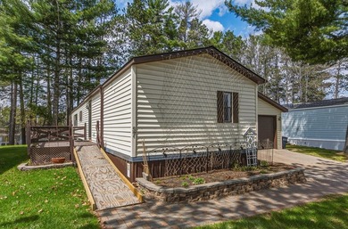 Enjoy carefree waterfront living in this beautifully maintained - photo 12