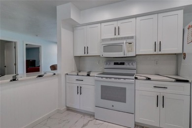 Virtually Staged. PLEASE SEE THE 3D INTERACTIVE TOUR! Welcome to - photo 12