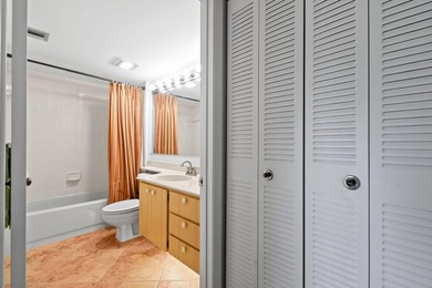 Enjoy this Bluffs Marina penthouse offering expansive marina - photo 20