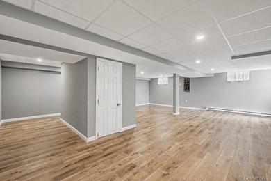 ***WELCOME TO 18 WORDEN PLACE, WEST BABYLON--This beautifully - photo 27