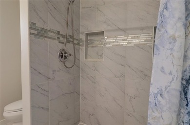 Virtually Staged. PLEASE SEE THE 3D INTERACTIVE TOUR! Welcome to - photo 34