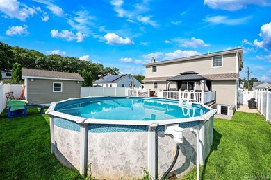 ***WELCOME TO 18 WORDEN PLACE, WEST BABYLON--This beautifully - photo 34