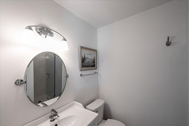 Highly sought-after waterfront community offering ocean access - photo 35
