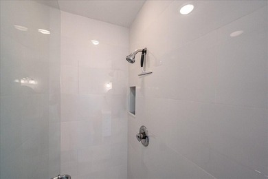 Highly sought-after waterfront community offering ocean access - photo 37