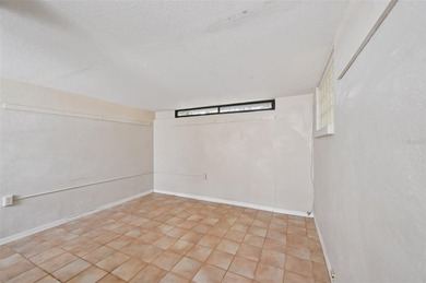 Virtually Staged. Welcome to this delightful villa, perfectly - photo 50