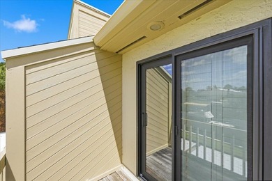 Highly sought-after waterfront community offering ocean access - photo 50