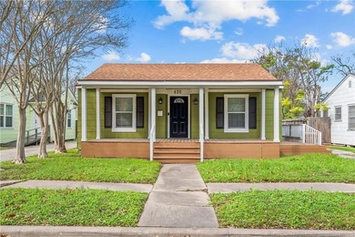 2-Bedroom Home + Detached Guest Suite | Central Corpus Christi - photo 1
