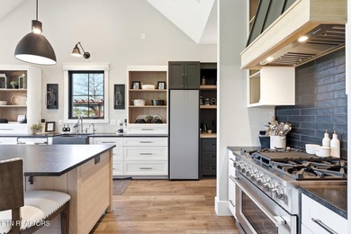 Welcome to 455 Old Barn Lane, a stunning Modern Farmhouse - photo 14