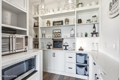Welcome to 455 Old Barn Lane, a stunning Modern Farmhouse - photo 18