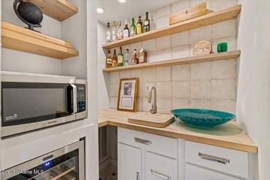 Elevated lakefront living with private dock. This cottage - photo 21