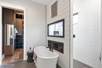 Welcome to 455 Old Barn Lane, a stunning Modern Farmhouse - photo 24