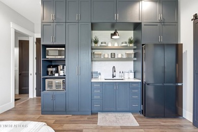 Welcome to 455 Old Barn Lane, a stunning Modern Farmhouse - photo 28