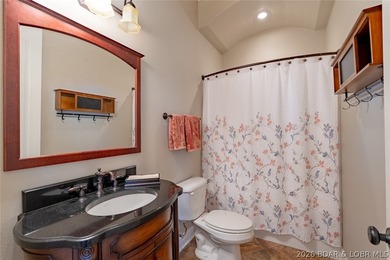 Experience lakefront living at the 17MM in the prestigious Porto - photo 31