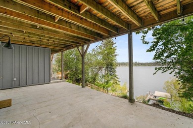 Elevated lakefront living with private dock. This cottage - photo 33
