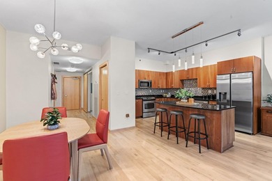 Enjoy the excitement of urban living in the heart of the Mill - photo 8