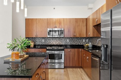 Enjoy the excitement of urban living in the heart of the Mill - photo 10