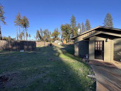 Welcome to this 3-bedroom, 2-bathroom home in Oroville offering - photo 11