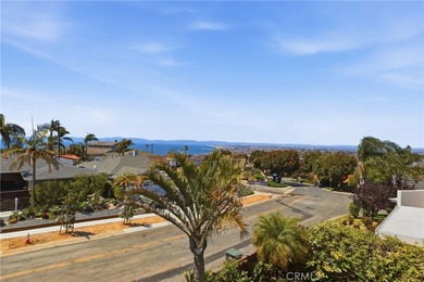 Live the South Bay Dream in Hollywood Riviera! Sitting proudly - photo 11