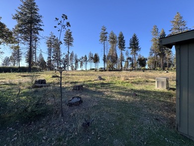Welcome to this 3-bedroom, 2-bathroom home in Oroville offering - photo 12