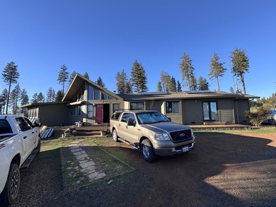 Welcome to this 3-bedroom, 2-bathroom home in Oroville offering - photo 18