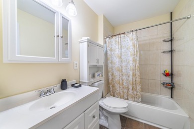 Don't miss this incredible opportunity to own an updated duplex - photo 21