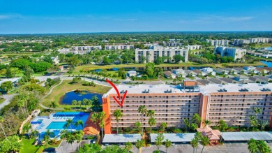 Lake Condo For Sale in Delray Beach, Florida