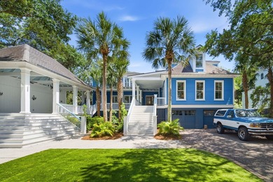 Surrounded by mature live oaks and set on more than half an acre - photo 28