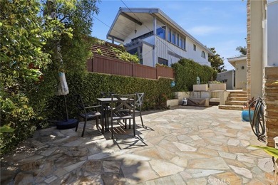 Live the South Bay Dream in Hollywood Riviera! Sitting proudly - photo 28