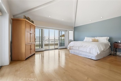 Live the South Bay Dream in Hollywood Riviera! Sitting proudly - photo 46